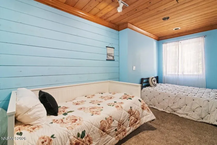 1251 Tata, South Lake Tahoe, California 96150, 3 Bedrooms Bedrooms, ,2 BathroomsBathrooms,Residential,Residential,Tata,260002539