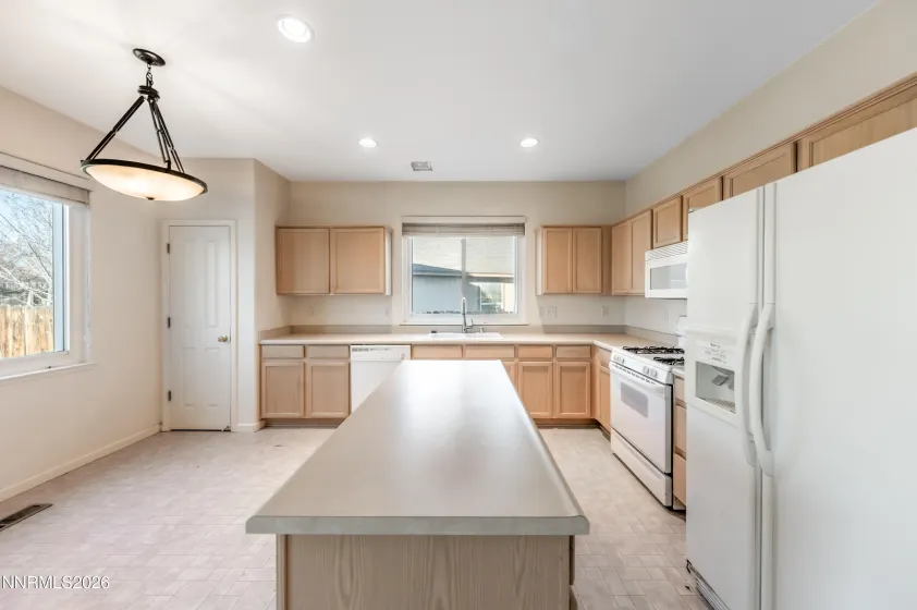 11705 Lone Desert, Reno, Nevada 89506, 4 Bedrooms Bedrooms, ,3 BathroomsBathrooms,Residential,Residential,Lone Desert,260002542