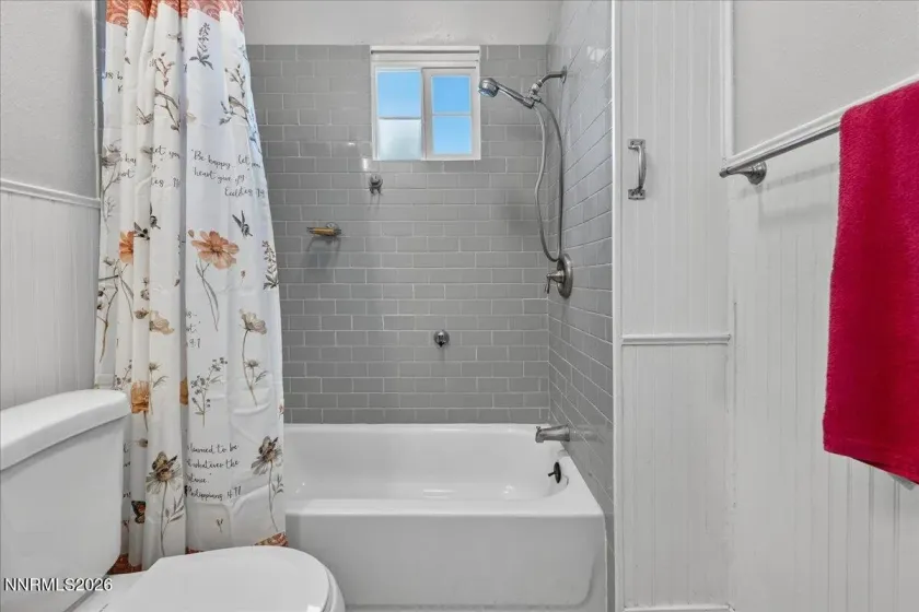 317 Center, Yerington, Nevada 89447, 2 Bedrooms Bedrooms, ,1 BathroomBathrooms,Residential,Residential,Center,260002544