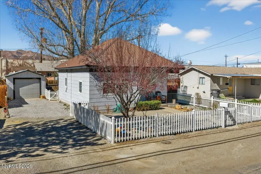 317 Center, Yerington, Nevada 89447, 2 Bedrooms Bedrooms, ,1 BathroomBathrooms,Residential,Residential,Center,260002544