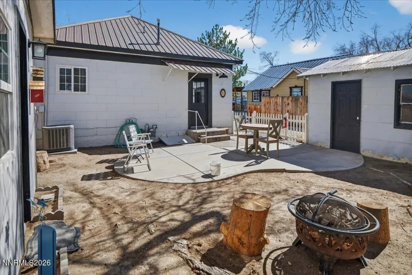 317 Center, Yerington, Nevada 89447, 2 Bedrooms Bedrooms, ,1 BathroomBathrooms,Residential,Residential,Center,260002544