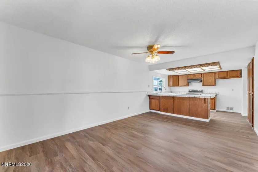 2264 Fernwood, Sparks, Nevada 89434, 3 Bedrooms Bedrooms, ,2 BathroomsBathrooms,Residential,Residential,Fernwood,260002547