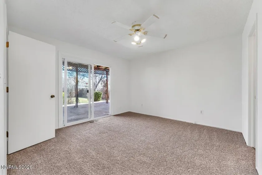 2264 Fernwood, Sparks, Nevada 89434, 3 Bedrooms Bedrooms, ,2 BathroomsBathrooms,Residential,Residential,Fernwood,260002547