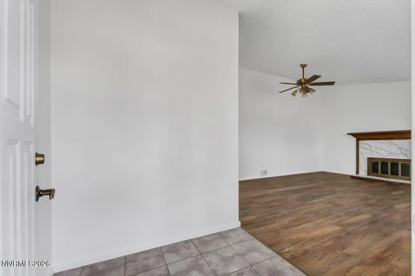 2264 Fernwood, Sparks, Nevada 89434, 3 Bedrooms Bedrooms, ,2 BathroomsBathrooms,Residential,Residential,Fernwood,260002547