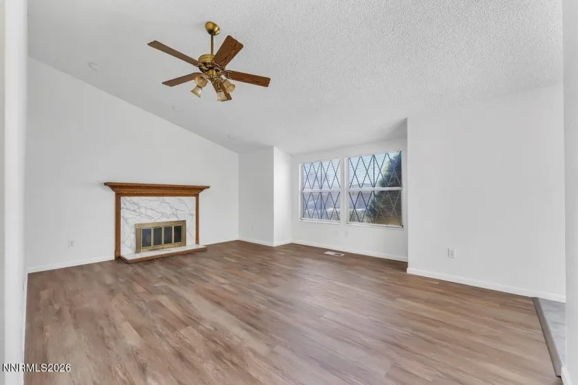 2264 Fernwood, Sparks, Nevada 89434, 3 Bedrooms Bedrooms, ,2 BathroomsBathrooms,Residential,Residential,Fernwood,260002547