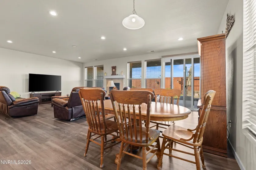 546 Country Hollow, Fernley, Nevada 89408, 3 Bedrooms Bedrooms, ,2 BathroomsBathrooms,Residential,Residential,Country Hollow,260002554