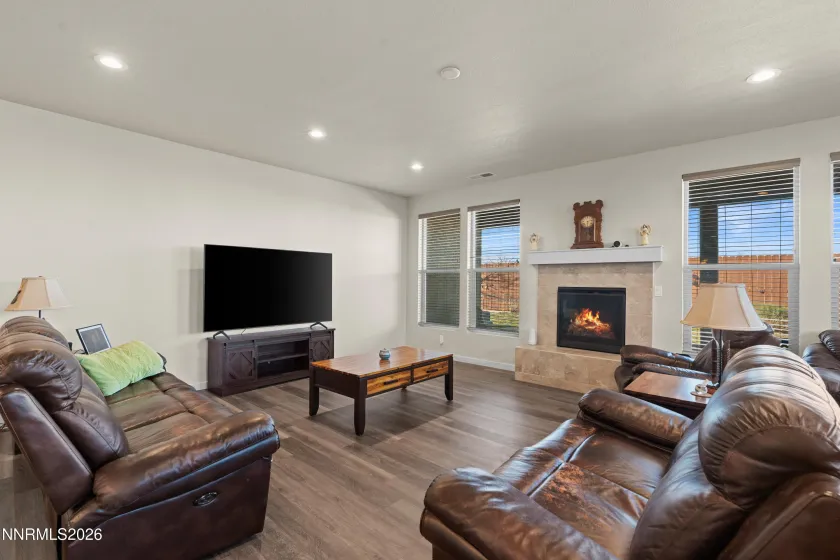 546 Country Hollow, Fernley, Nevada 89408, 3 Bedrooms Bedrooms, ,2 BathroomsBathrooms,Residential,Residential,Country Hollow,260002554