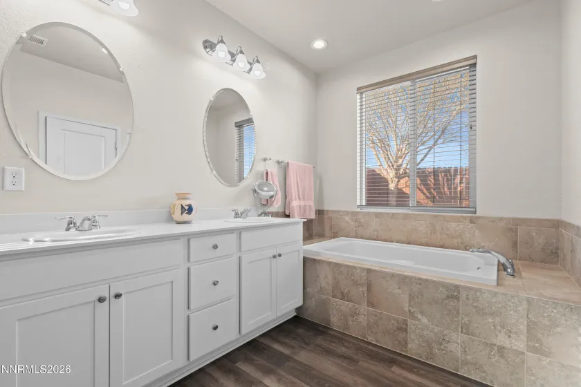 546 Country Hollow, Fernley, Nevada 89408, 3 Bedrooms Bedrooms, ,2 BathroomsBathrooms,Residential,Residential,Country Hollow,260002554