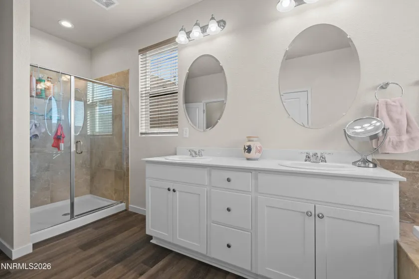 546 Country Hollow, Fernley, Nevada 89408, 3 Bedrooms Bedrooms, ,2 BathroomsBathrooms,Residential,Residential,Country Hollow,260002554