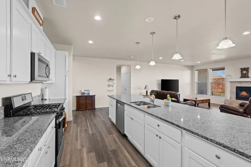 546 Country Hollow, Fernley, Nevada 89408, 3 Bedrooms Bedrooms, ,2 BathroomsBathrooms,Residential,Residential,Country Hollow,260002554