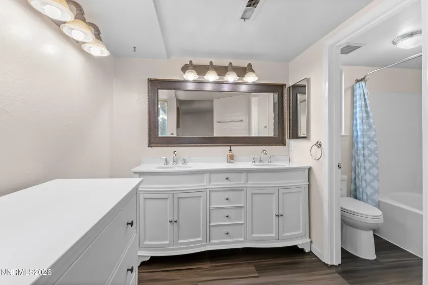 7100 Peppermint, Reno, Nevada 89506, 3 Bedrooms Bedrooms, ,3 BathroomsBathrooms,Residential,Residential,Peppermint,260002555