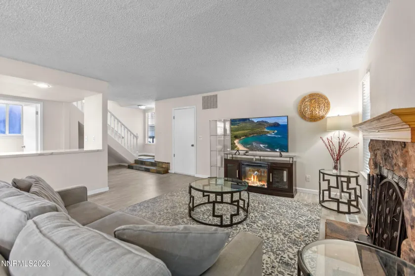 7100 Peppermint, Reno, Nevada 89506, 3 Bedrooms Bedrooms, ,3 BathroomsBathrooms,Residential,Residential,Peppermint,260002555