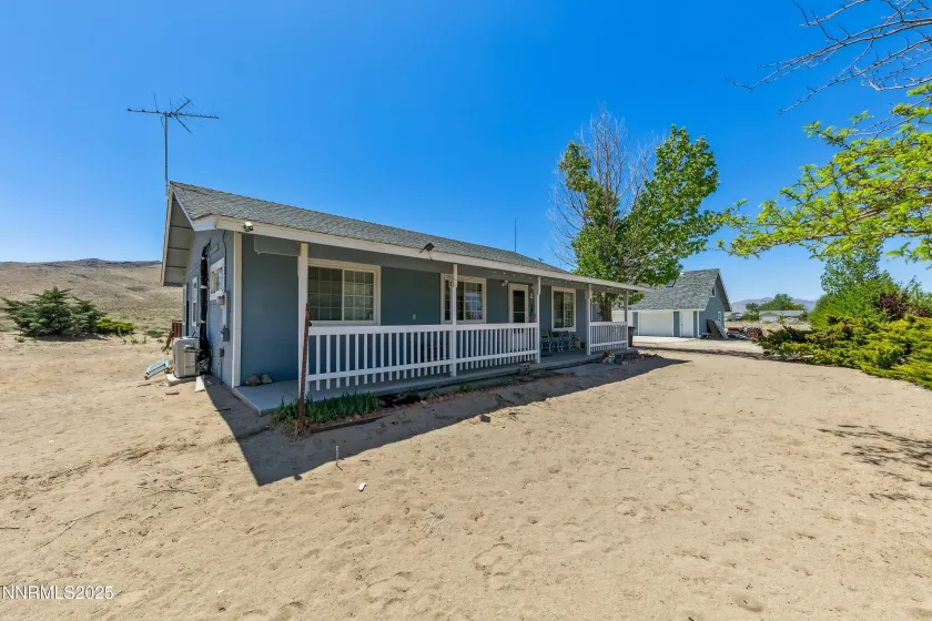 21 Fox, Yerington, Nevada 89447, 3 Bedrooms Bedrooms, ,2 BathroomsBathrooms,Residential,Residential,Fox,250051110