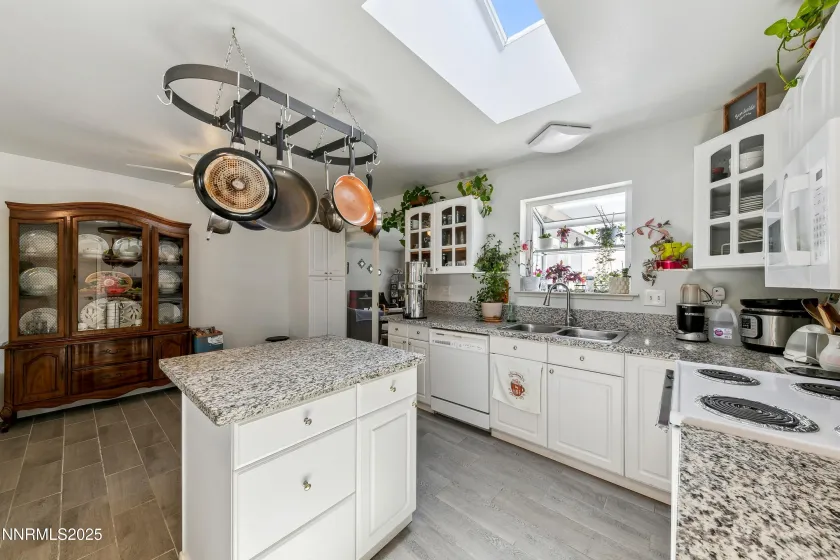 21 Fox, Yerington, Nevada 89447, 3 Bedrooms Bedrooms, ,2 BathroomsBathrooms,Residential,Residential,Fox,250051110