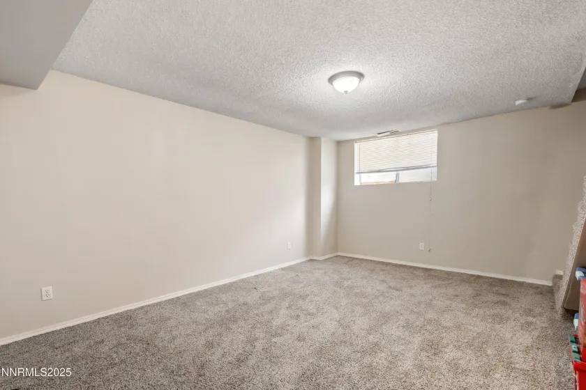 1414 9th, Reno, Nevada 89512, 2 Bedrooms Bedrooms, ,3 BathroomsBathrooms,Residential,Residential,9th,250052254