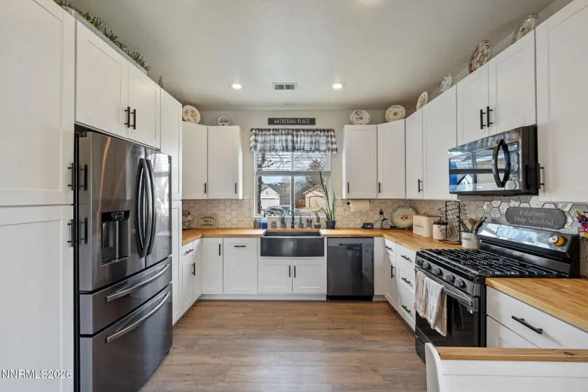 4154 Pillary, Sparks, Nevada 89436, 3 Bedrooms Bedrooms, ,2 BathroomsBathrooms,Residential,Residential,Pillary,260002569