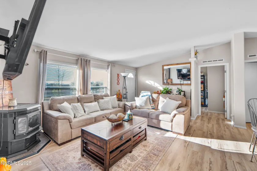 4635 Brayton, Winnemucca, Nevada 89445, 3 Bedrooms Bedrooms, ,2 BathroomsBathrooms,Residential,Residential,Brayton,260002571