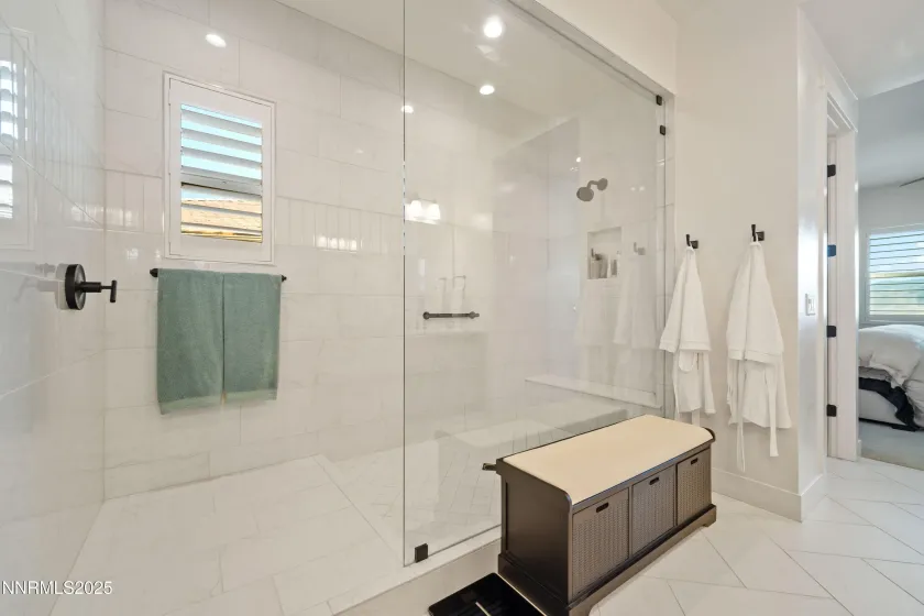 9176 Graycliff, Reno, Nevada 89523, 5 Bedrooms Bedrooms, ,6 BathroomsBathrooms,Residential,Residential,Graycliff,260002572