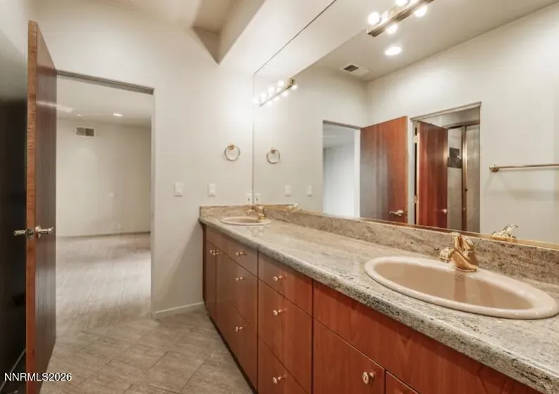 10123 Indian Ridge, Reno, Nevada 89511, 4 Bedrooms Bedrooms, ,3 BathroomsBathrooms,Residential,Residential,Indian Ridge,260002573