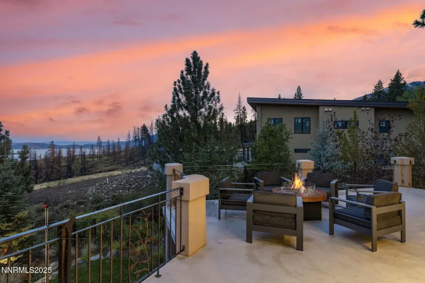 370 Timberlake, Reno, Nevada 89511, 4 Bedrooms Bedrooms, ,5 BathroomsBathrooms,Residential,Residential,Timberlake,250055202