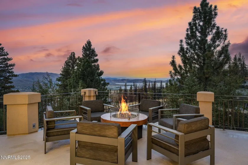 370 Timberlake, Reno, Nevada 89511, 4 Bedrooms Bedrooms, ,5 BathroomsBathrooms,Residential,Residential,Timberlake,250055202