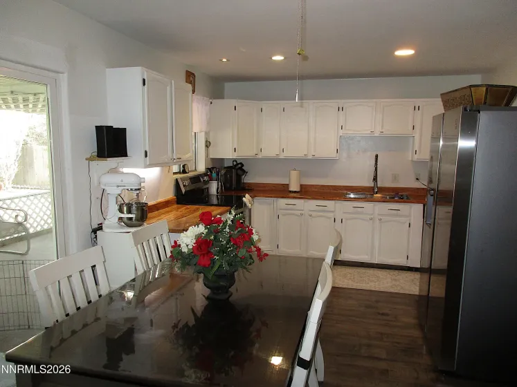 812 Chernus, Carson City, Nevada 89703, 3 Bedrooms Bedrooms, ,2 BathroomsBathrooms,Residential,Residential,Chernus,260002608