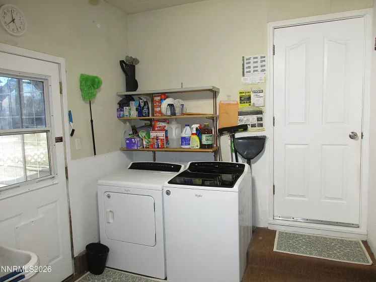 812 Chernus, Carson City, Nevada 89703, 3 Bedrooms Bedrooms, ,2 BathroomsBathrooms,Residential,Residential,Chernus,260002608