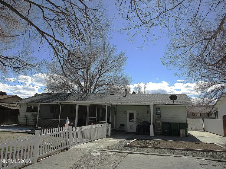 812 Chernus, Carson City, Nevada 89703, 3 Bedrooms Bedrooms, ,2 BathroomsBathrooms,Residential,Residential,Chernus,260002608