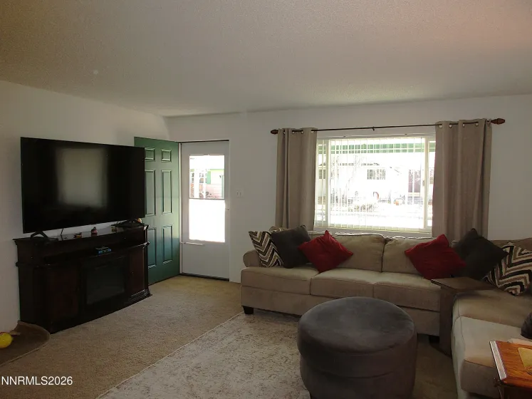 812 Chernus, Carson City, Nevada 89703, 3 Bedrooms Bedrooms, ,2 BathroomsBathrooms,Residential,Residential,Chernus,260002608