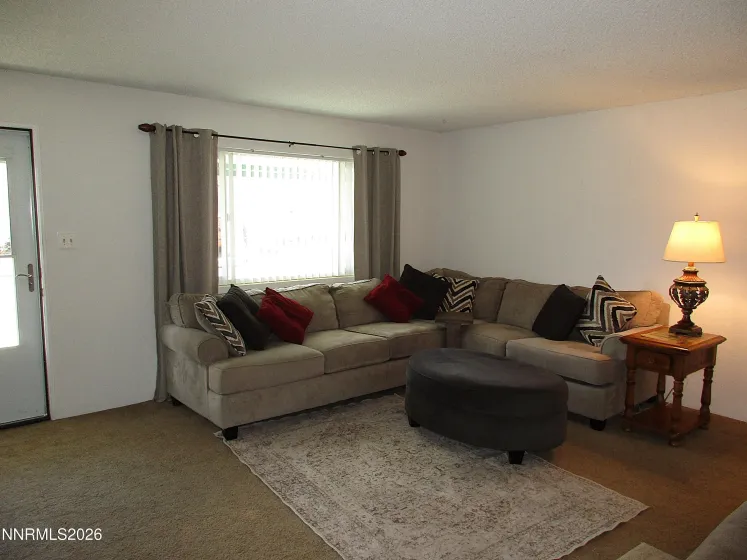 812 Chernus, Carson City, Nevada 89703, 3 Bedrooms Bedrooms, ,2 BathroomsBathrooms,Residential,Residential,Chernus,260002608