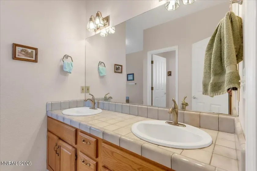 1490 Mary Jo, Gardnerville, Nevada 89460, 3 Bedrooms Bedrooms, ,2 BathroomsBathrooms,Residential,Residential,Mary Jo,260002617