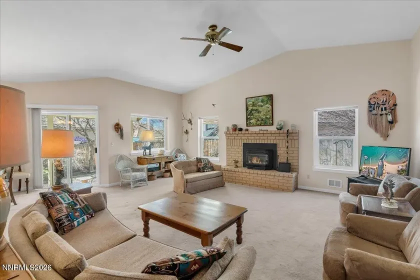 1490 Mary Jo, Gardnerville, Nevada 89460, 3 Bedrooms Bedrooms, ,2 BathroomsBathrooms,Residential,Residential,Mary Jo,260002617