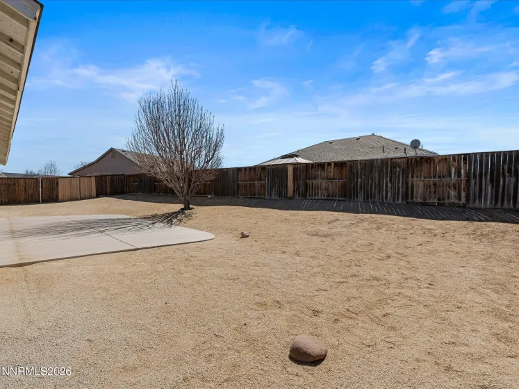 400 Bens, Fernley, Nevada 89408, 3 Bedrooms Bedrooms, ,2 BathroomsBathrooms,Residential,Residential,Bens,260002619