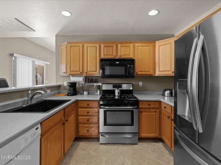 400 Bens, Fernley, Nevada 89408, 3 Bedrooms Bedrooms, ,2 BathroomsBathrooms,Residential,Residential,Bens,260002619