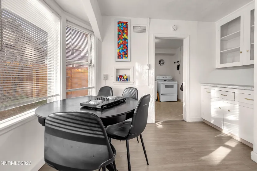 1111 Strand, Reno, Nevada 89503, ,1 BathroomBathrooms,Residential Income,Residential,Strand,260002060