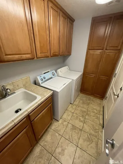 3660 Sienna Pointe, Reno, Nevada 89512, 5 Bedrooms Bedrooms, ,3 BathroomsBathrooms,Residential Lease,Manufactured,Sienna Pointe,260002622