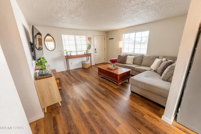 6764 Honeysuckle, Reno, Nevada 89506, 2 Bedrooms Bedrooms, ,2 BathroomsBathrooms,Residential,Residential,Honeysuckle,260002640