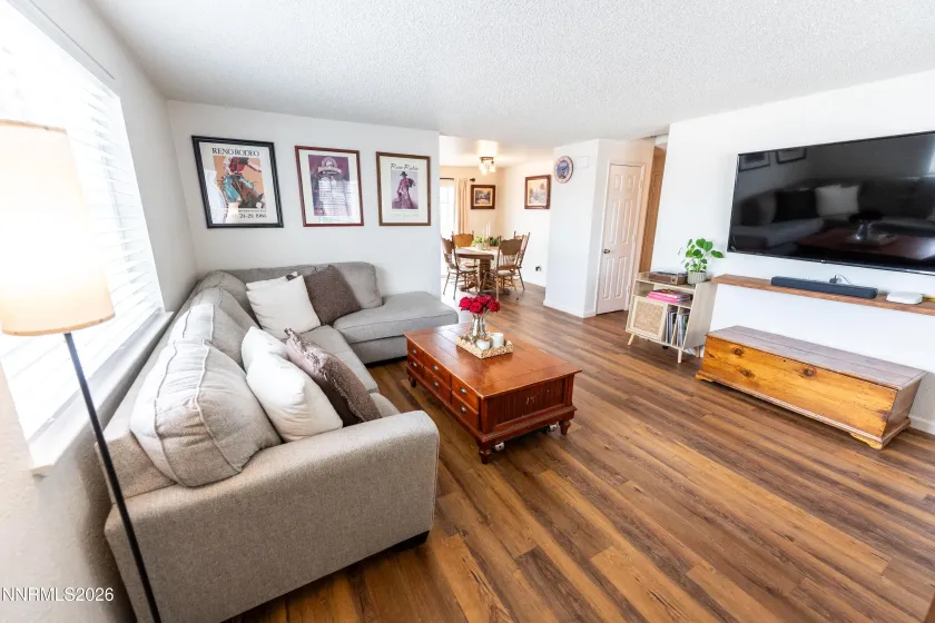 6764 Honeysuckle, Reno, Nevada 89506, 2 Bedrooms Bedrooms, ,2 BathroomsBathrooms,Residential,Residential,Honeysuckle,260002640