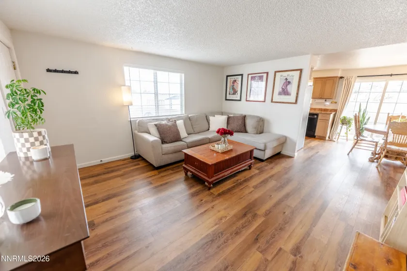 6764 Honeysuckle, Reno, Nevada 89506, 2 Bedrooms Bedrooms, ,2 BathroomsBathrooms,Residential,Residential,Honeysuckle,260002640