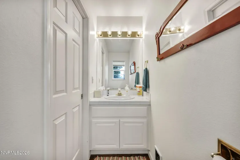 1179 Cottonwood, Gardnerville, Nevada 89410, 2 Bedrooms Bedrooms, ,3 BathroomsBathrooms,Residential,Residential,Cottonwood,260002637