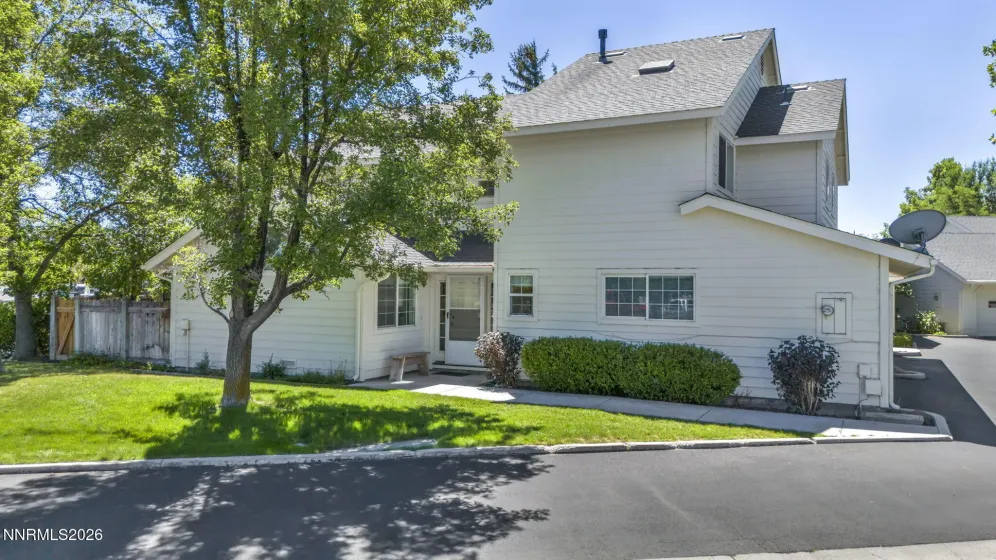 1179 Cottonwood, Gardnerville, Nevada 89410, 2 Bedrooms Bedrooms, ,3 BathroomsBathrooms,Residential,Residential,Cottonwood,260002637