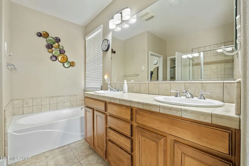 4289 Black Hills, Sparks, Nevada 89436, 4 Bedrooms Bedrooms, ,3 BathroomsBathrooms,Residential,Residential,Black Hills,260002656