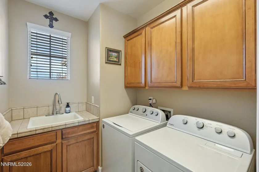 4289 Black Hills, Sparks, Nevada 89436, 4 Bedrooms Bedrooms, ,3 BathroomsBathrooms,Residential,Residential,Black Hills,260002656