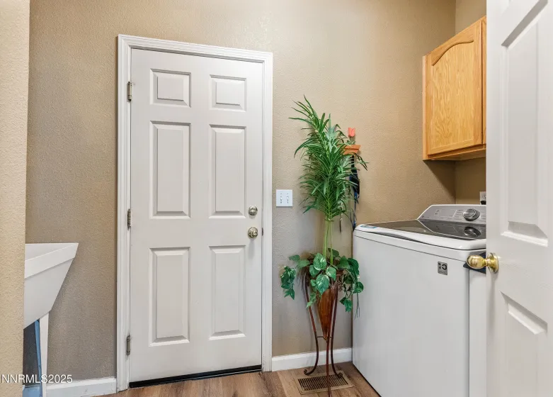 855 Sundance, Carson City, Nevada 89701, 4 Bedrooms Bedrooms, ,3 BathroomsBathrooms,Residential,Residential,Sundance,250052885