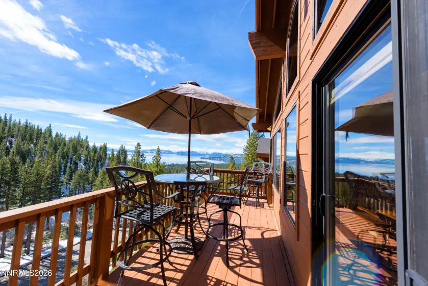 400 Fairview, Incline Village, Nevada 89451, 4 Bedrooms Bedrooms, ,4 BathroomsBathrooms,Residential,Residential,Fairview,260002657