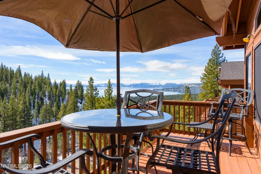 400 Fairview, Incline Village, Nevada 89451, 4 Bedrooms Bedrooms, ,4 BathroomsBathrooms,Residential,Residential,Fairview,260002657