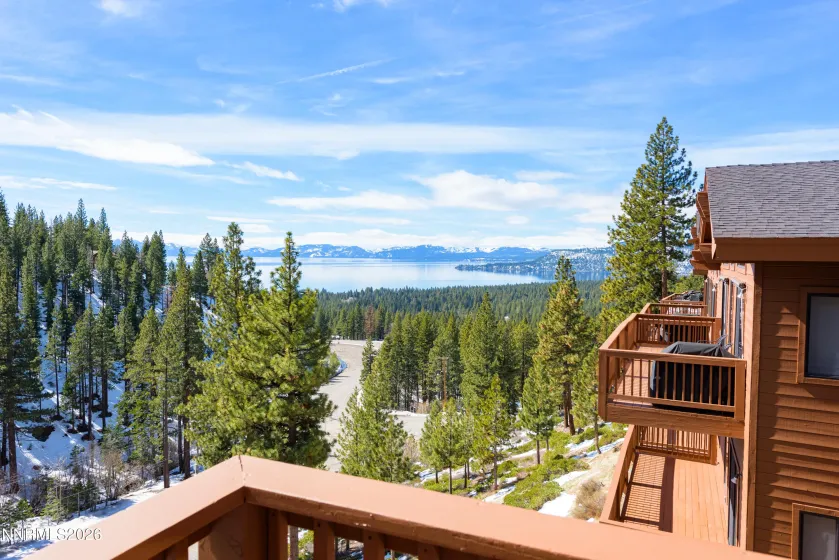 400 Fairview, Incline Village, Nevada 89451, 4 Bedrooms Bedrooms, ,4 BathroomsBathrooms,Residential,Residential,Fairview,260002657