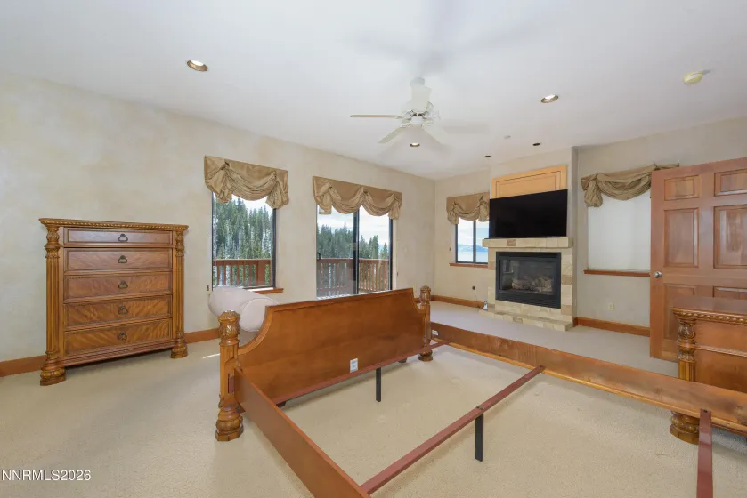 400 Fairview, Incline Village, Nevada 89451, 4 Bedrooms Bedrooms, ,4 BathroomsBathrooms,Residential,Residential,Fairview,260002657