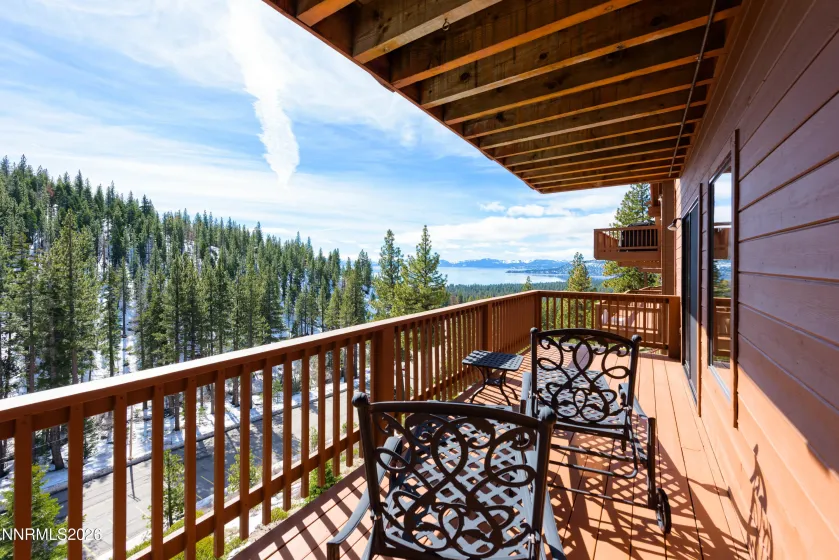 400 Fairview, Incline Village, Nevada 89451, 4 Bedrooms Bedrooms, ,4 BathroomsBathrooms,Residential,Residential,Fairview,260002657