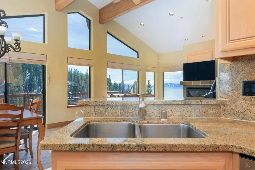 400 Fairview, Incline Village, Nevada 89451, 4 Bedrooms Bedrooms, ,4 BathroomsBathrooms,Residential,Residential,Fairview,260002657